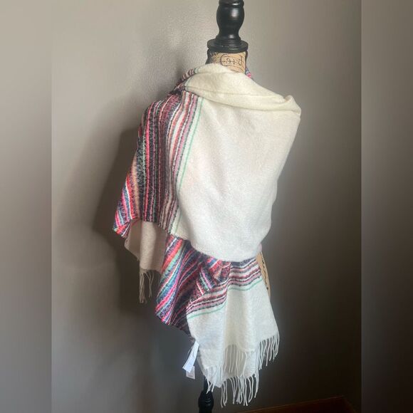 4/$25 Gap striped fringe scarf wrap one size essential cozy warm winter  boho - Picture 1 of 6